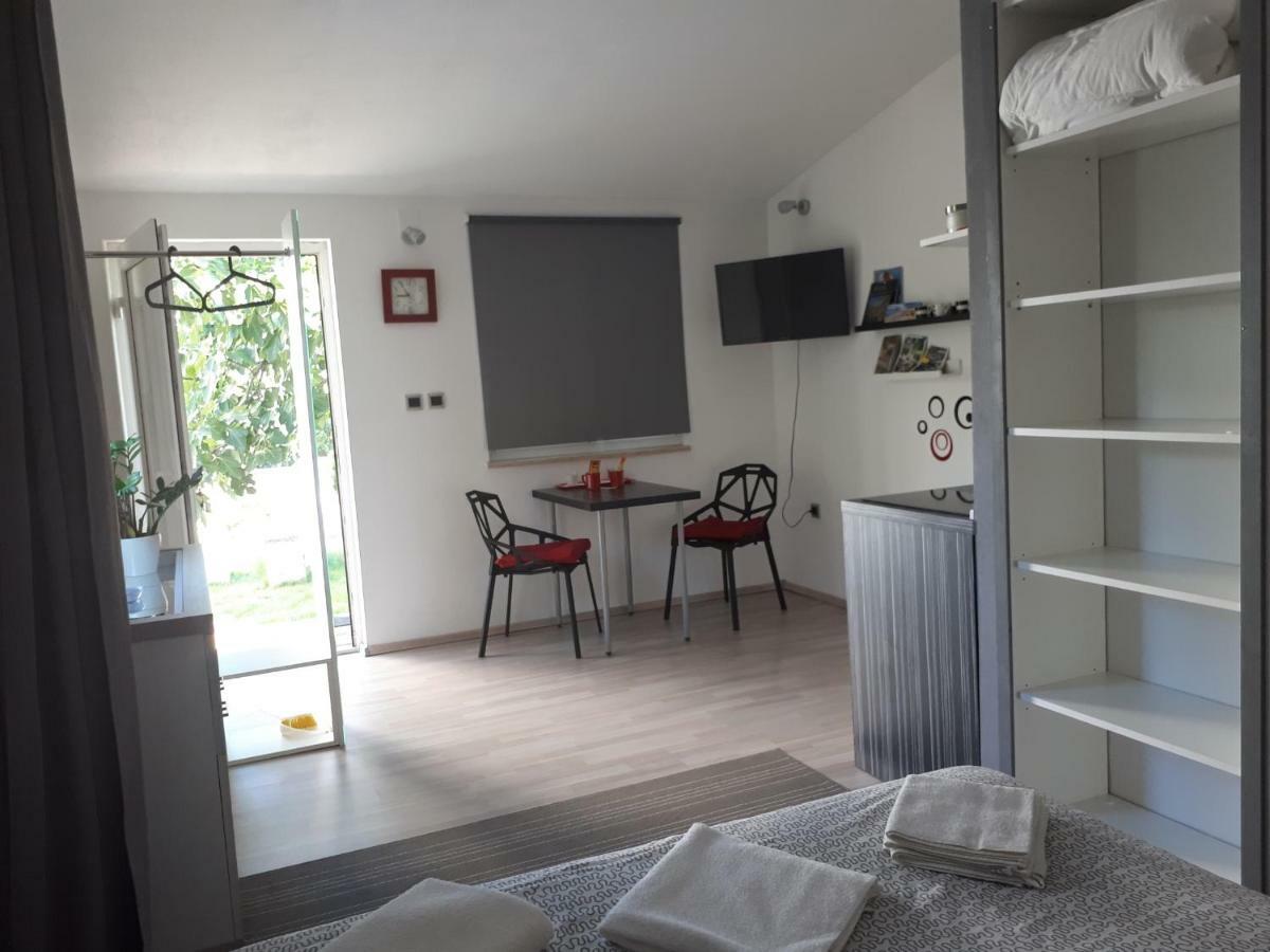 Studio Apartman Splash Pjescana Uvala Buitenkant foto
